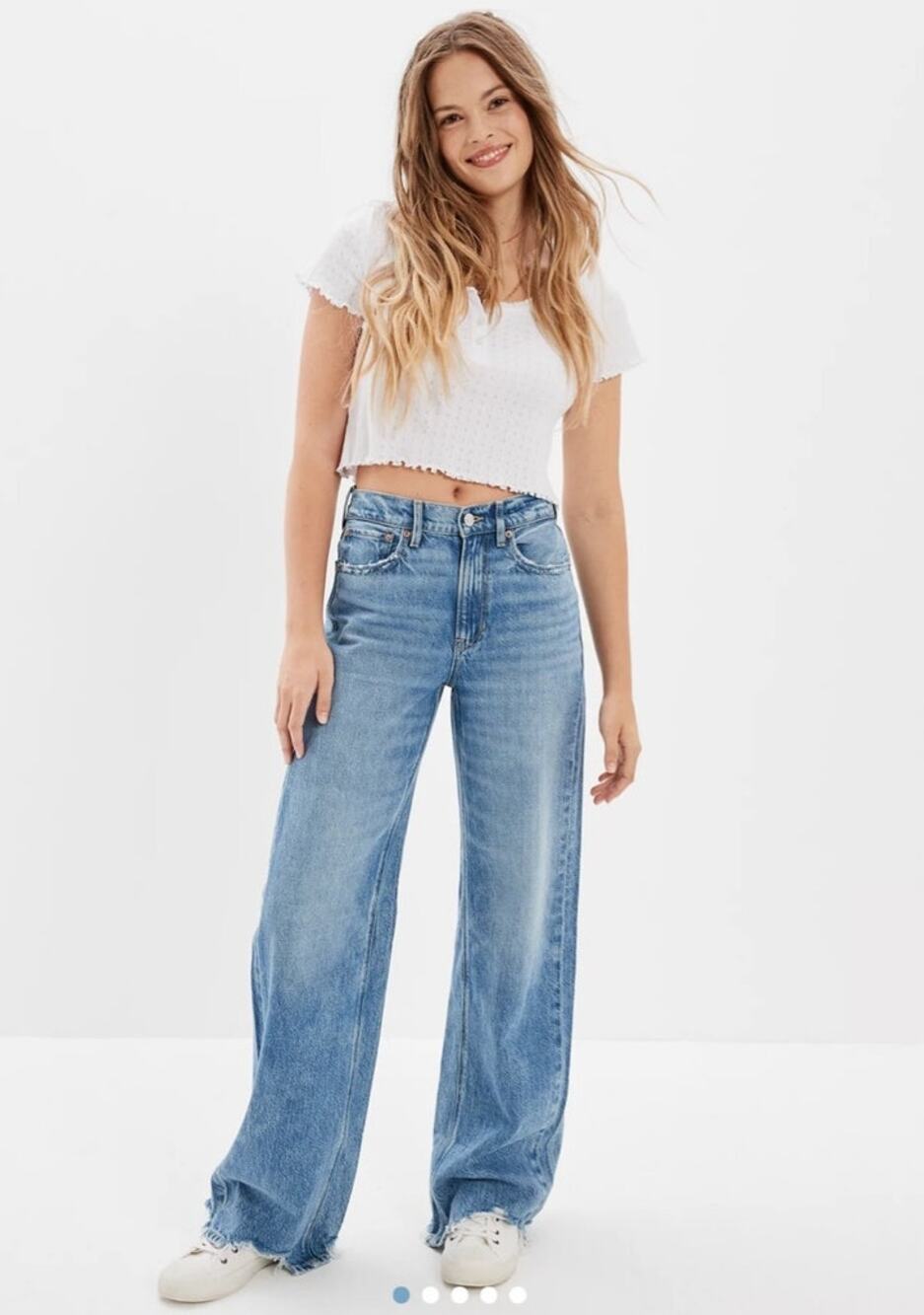 American Eagle Low Rise Wide Leg Distressed Wash Denim Jeans Size 4 Long